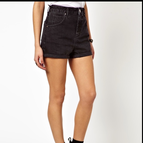 Ultra high waist black denim shorts - Picture 2 of 7
